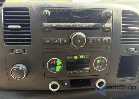 2009 GMC Sierra K2500 Heavy Duty from USA, damaged, VIN 1GTHK43669F170135